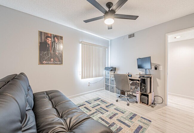 Foto del edificio - 12551 SW 16th Ct