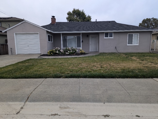 Photo - 3032 Greenwood Dr House