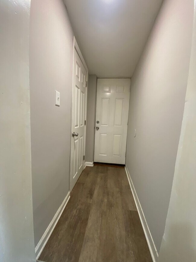 Foto del edificio - Renovated 3 bed townhome