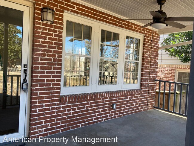 Building Photo - 3 br, 2 bath House - 1608 E 35th St