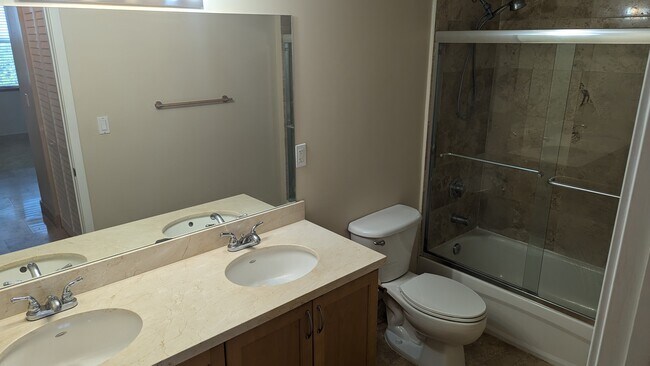 Building Photo - 5401 Collins Ave