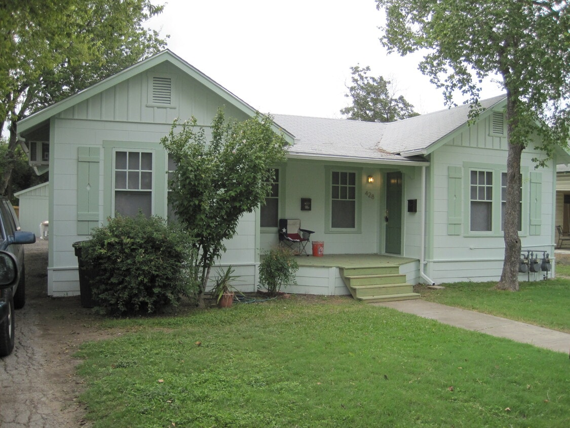 Building Photo - 430 East Highland Boulevard