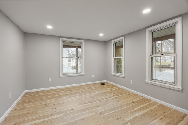 Foto del edificio - 1620 Kings Hwy