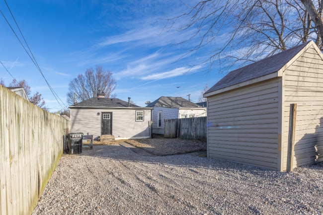 Building Photo - 524 Warnock St