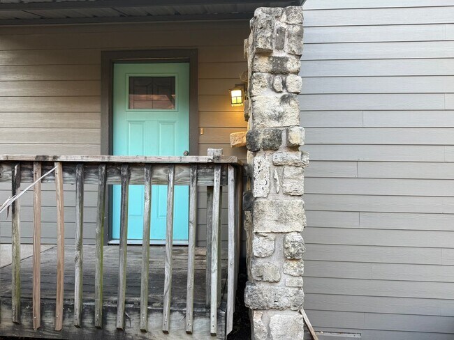 Building Photo - Yuhashi Properties1 (1606 Waterloo Trl)