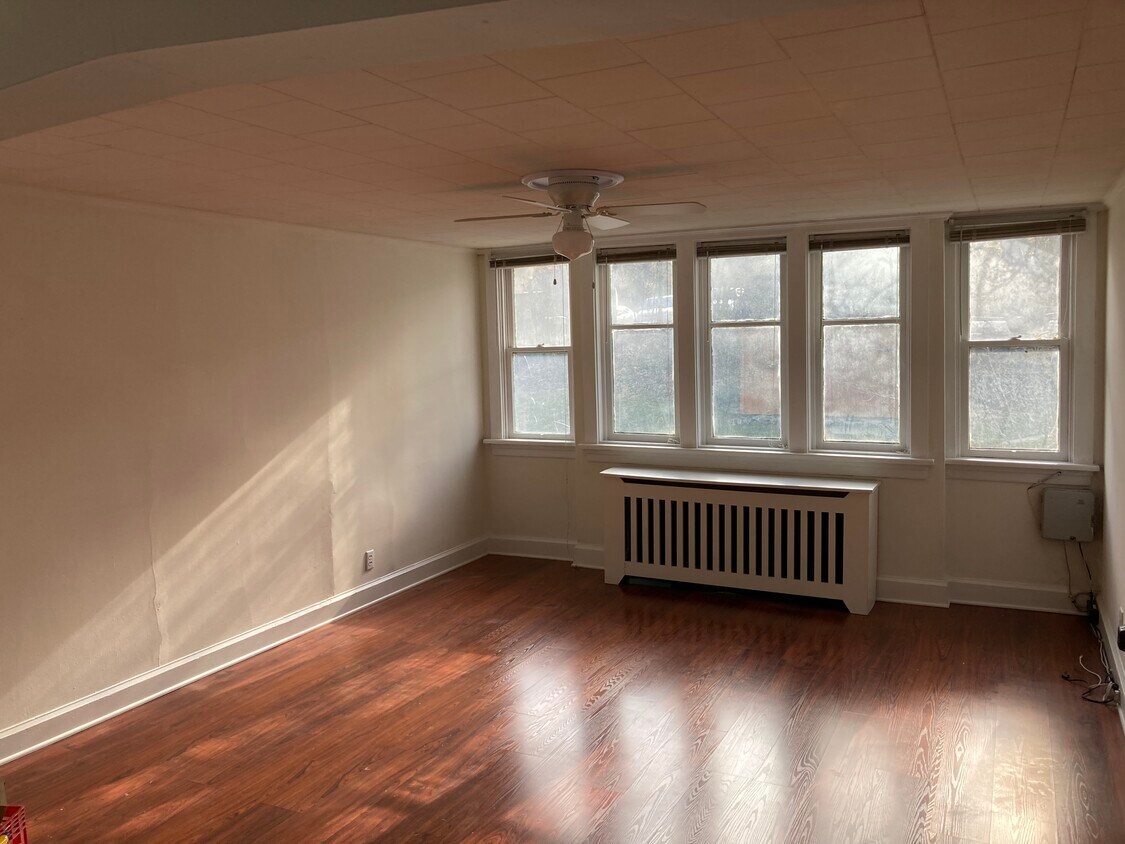 Living Room - 2109 Walnut St