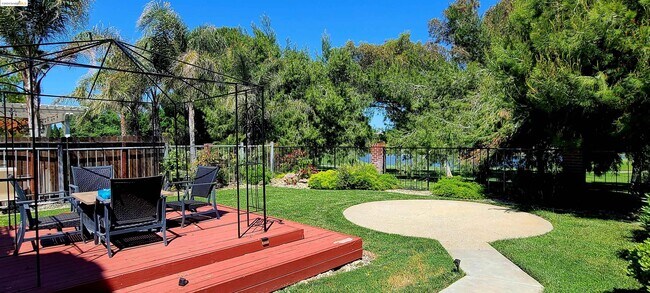 Building Photo - 2771 Cherry Hills Dr