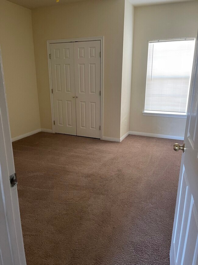 Building Photo - 601 Park Meadows Dr
