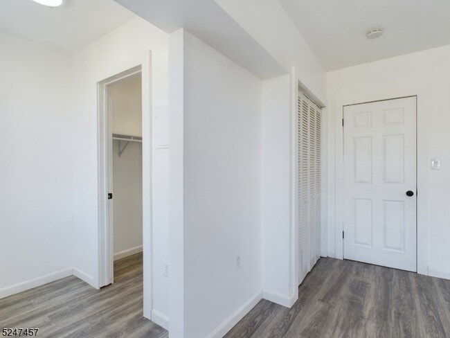 Building Photo - 45 65th St