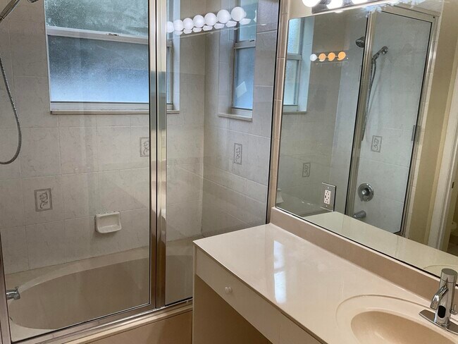 Building Photo - 6212 Spring Lake Terrace