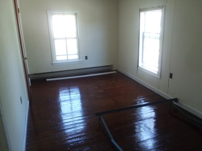 Building Photo - 815 Beech St