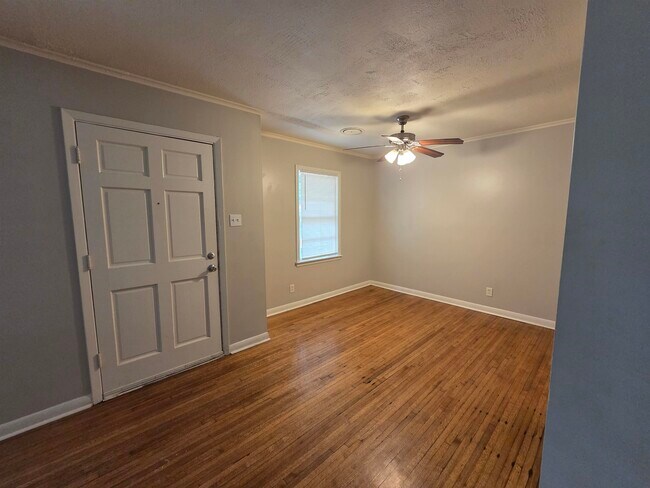 Foto del edificio - 5369 Lochinvar Rd