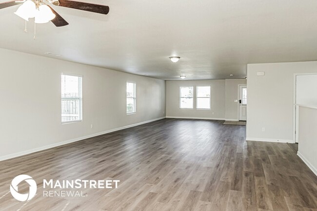 Building Photo - 100 Waterway Dr