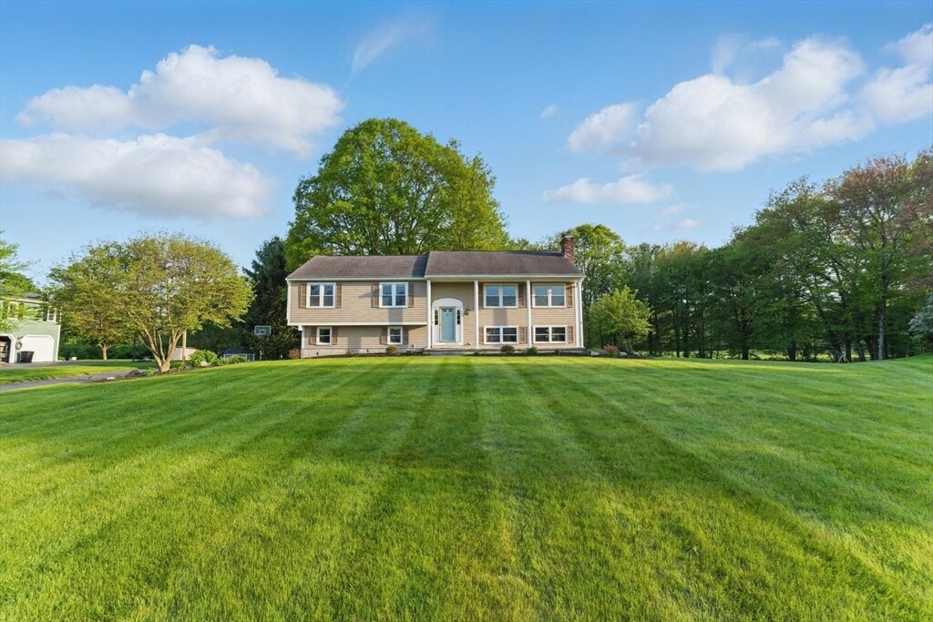 Foto principal - 121 Indian Meadow Dr