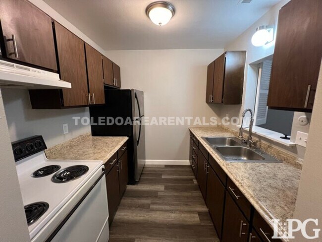 Foto del edificio - 4425 Talmadge Rd