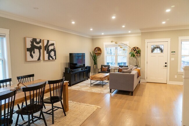 Foto del edificio - 279 Suffolk Ave