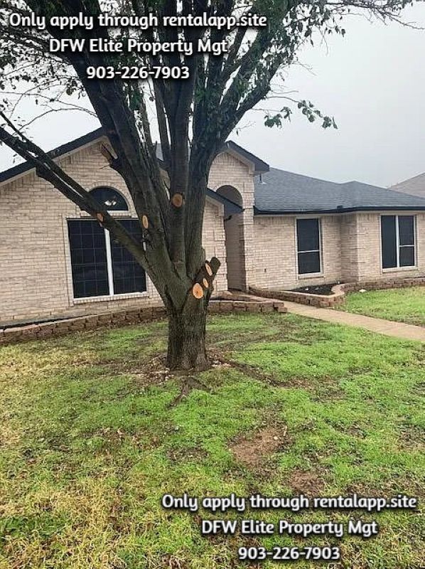 Foto del edificio - 468 Maplegrove Rd