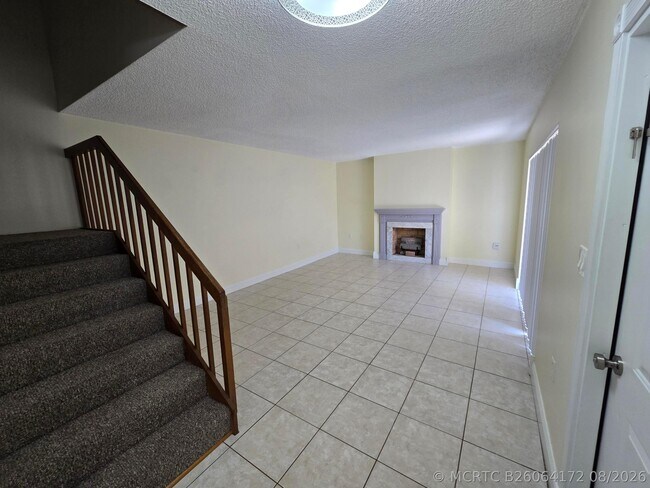 Foto del edificio - 3232 Meridian Way N