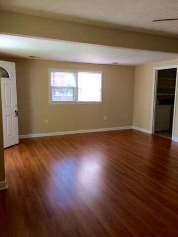 Building Photo - 122 Marvin Dr