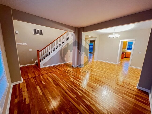 Building Photo - Luxurious Spacious Keizer Home -