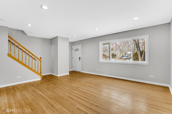 Building Photo - 313 Cherry Valley Rd