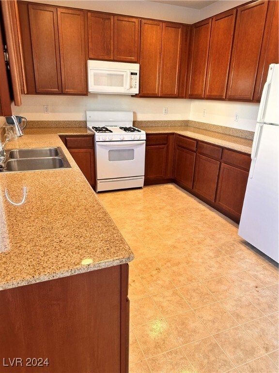 Building Photo - 6976 Majestic Palm Dr