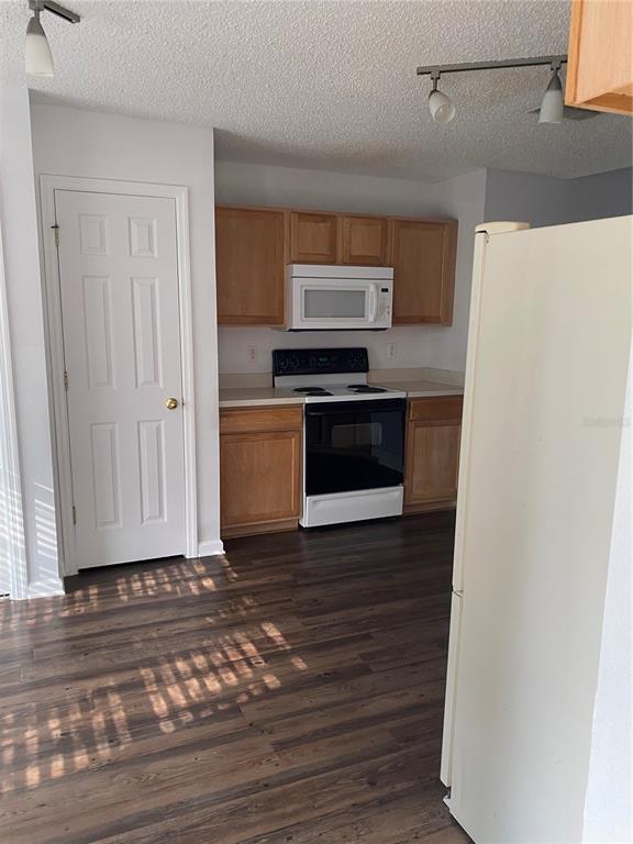 Building Photo - 23 Bellmore Pl