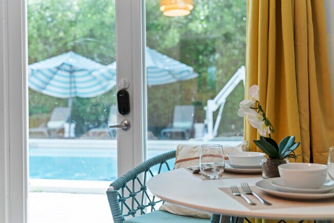 Foto del edificio - 261 NE Wavecrest Ct