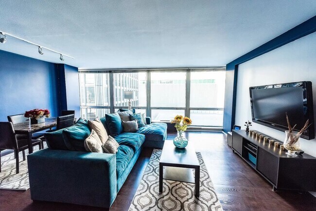 Foto del edificio - 330 W Diversey Pkwy
