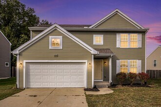 Building Photo - 59564 Ravenna Dr