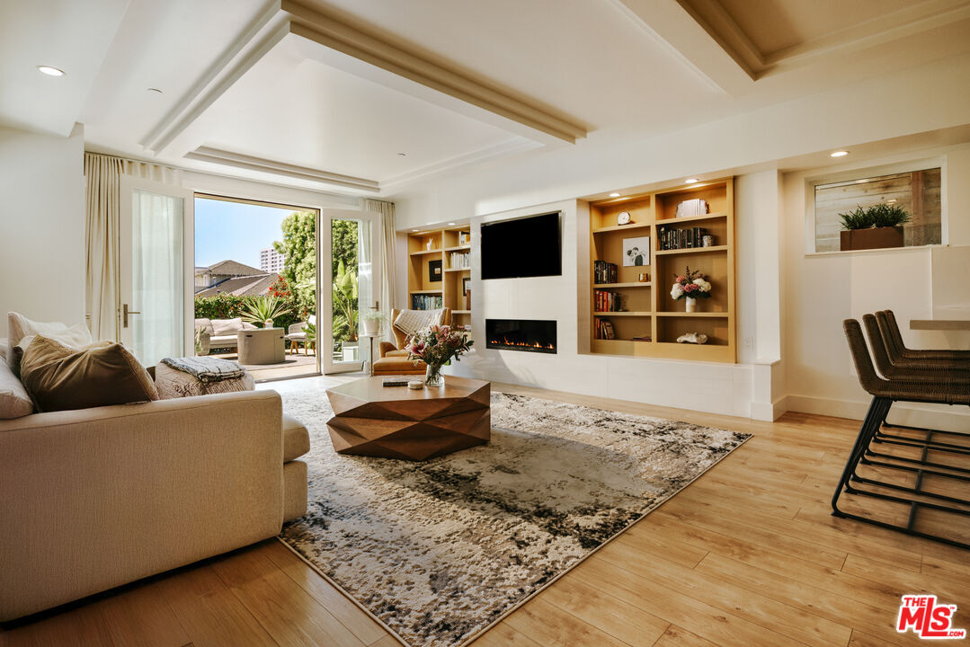 Foto principal - 2817 3rd St