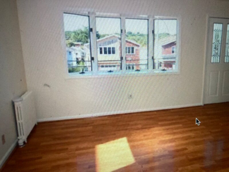 Primary Photo - 159 Seneca Ave