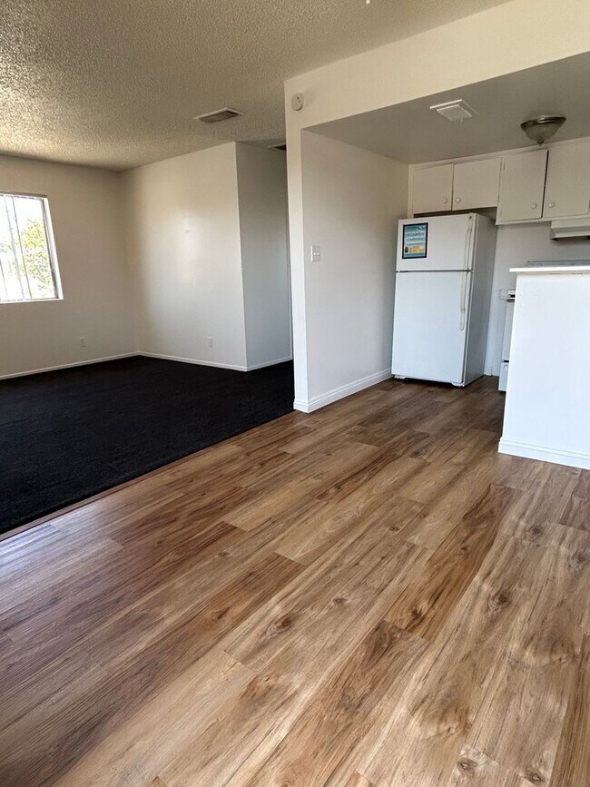 Building Photo - 3846 Hazelwood St