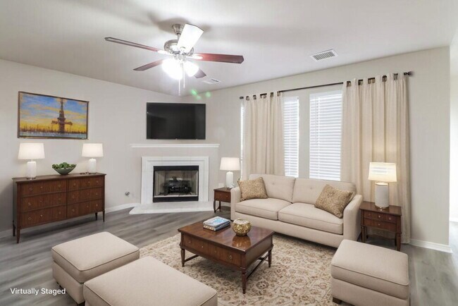 Foto del edificio - 15524 Sarah's Creek Dr