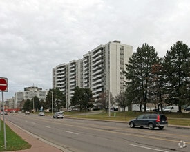 Building Photo - 6171 Bathurst St