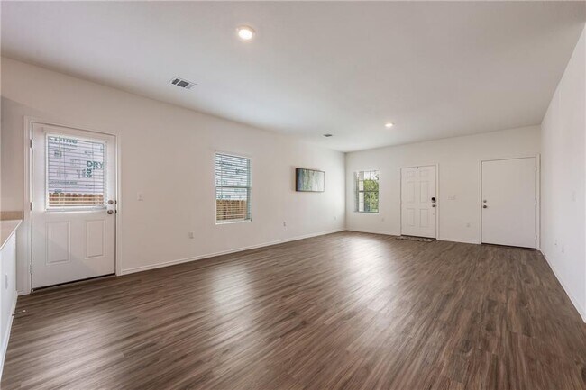 Building Photo - 5920 Eden Dr