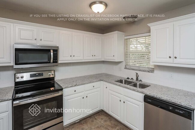 Building Photo - 2311 Statler Dr