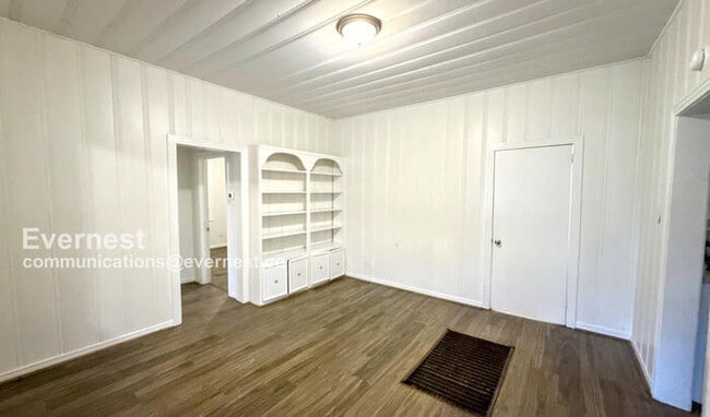Foto del edificio - 253 11th Ave NE