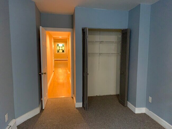 Building Photo - 465 Beacon St