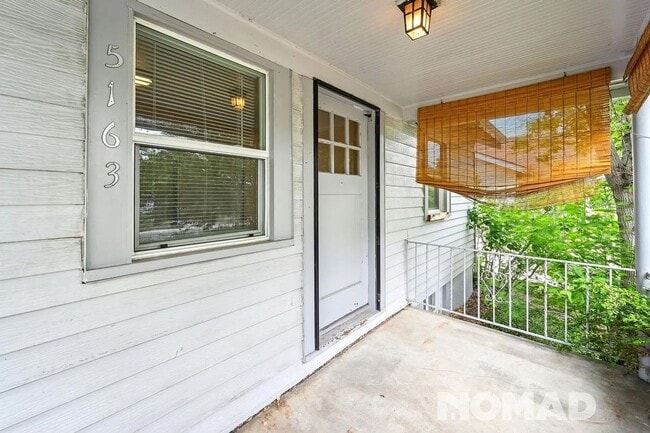 Building Photo - 5163 Beach Ct