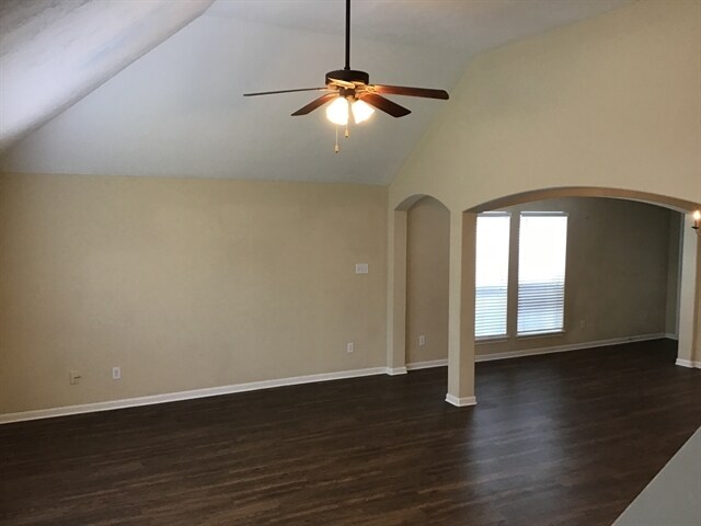 Building Photo - 10523 Linsley Lane