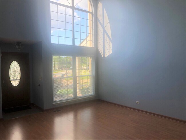 Building Photo - 130 Horizon Cir