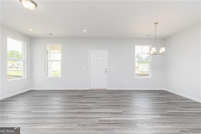 Building Photo - 3069 Cambridge Ml St