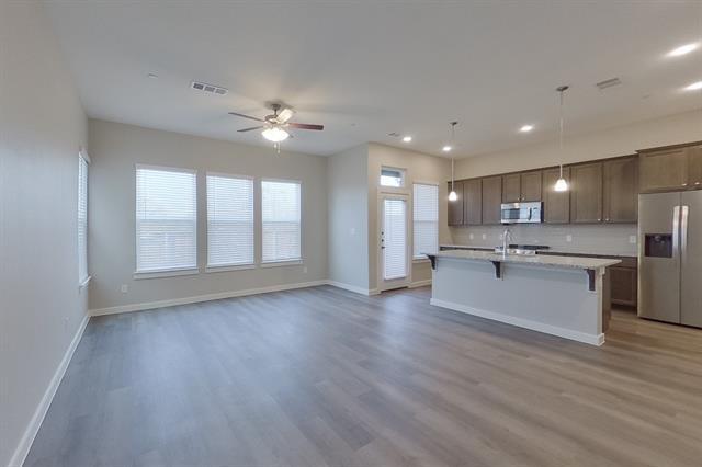 Foto del edificio - 5432 Sandstone Dr