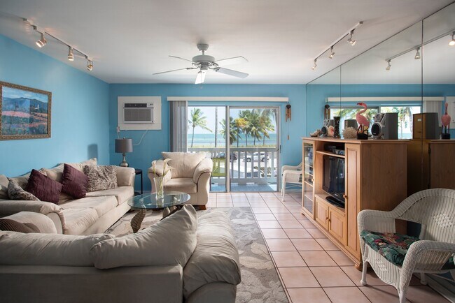 Foto del edificio - Oceanview condo available NOW until Novemb...