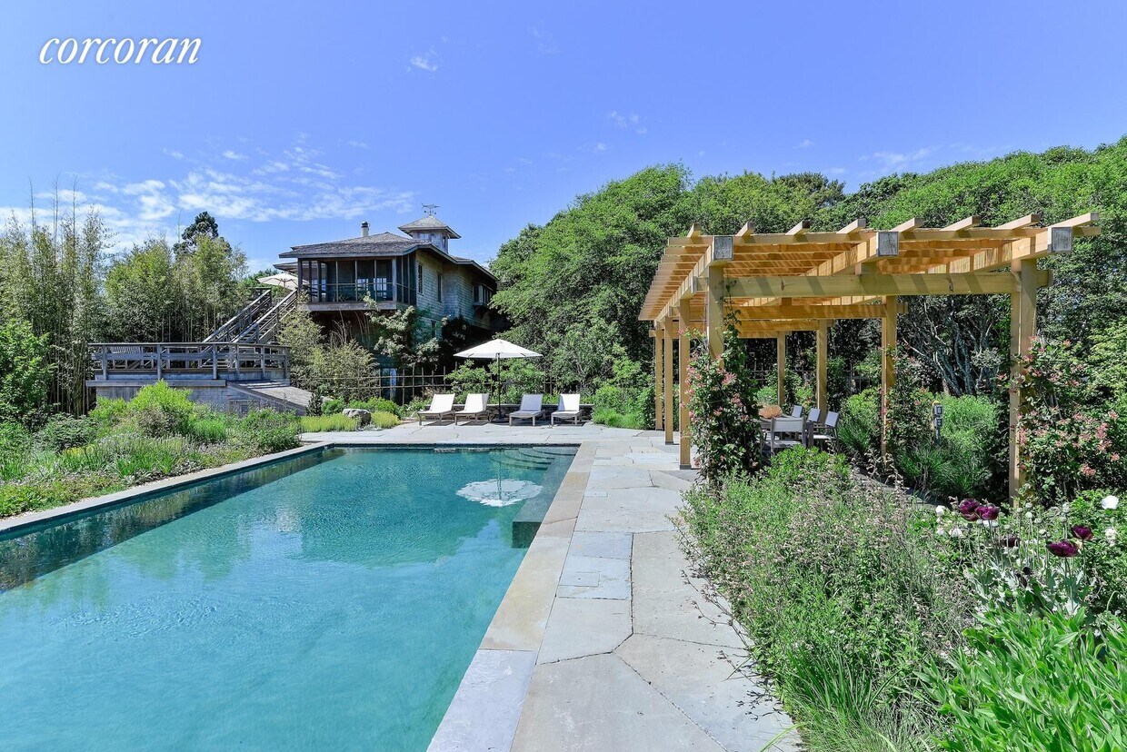 Foto principal - 132 S Briar Patch Rd