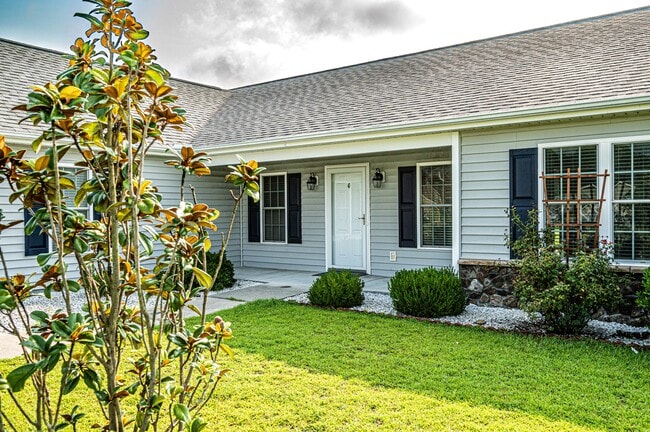 Building Photo - 85 Plantation Oaks Dr