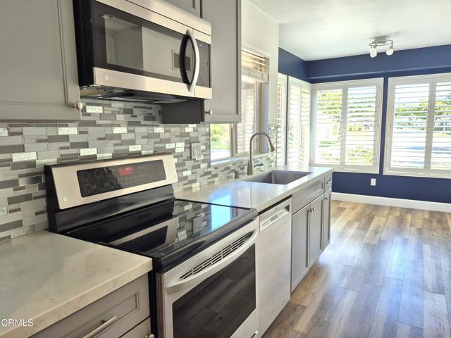 Building Photo - 7107 Village 7