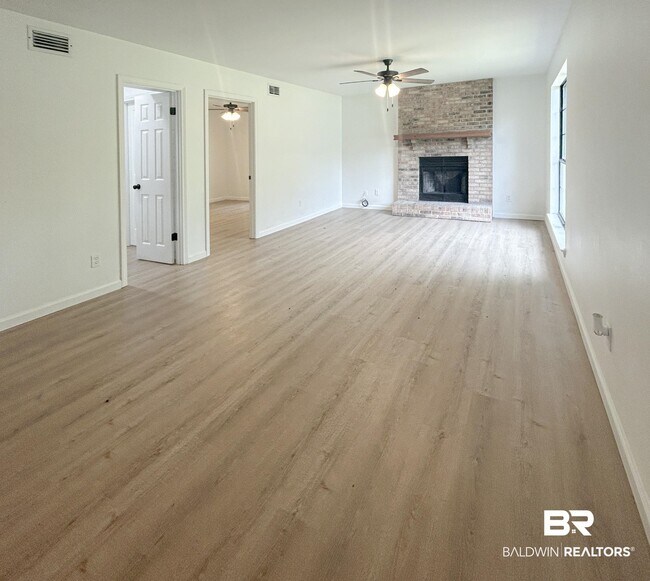 Foto del edificio - 10080 Bay Haven Dr