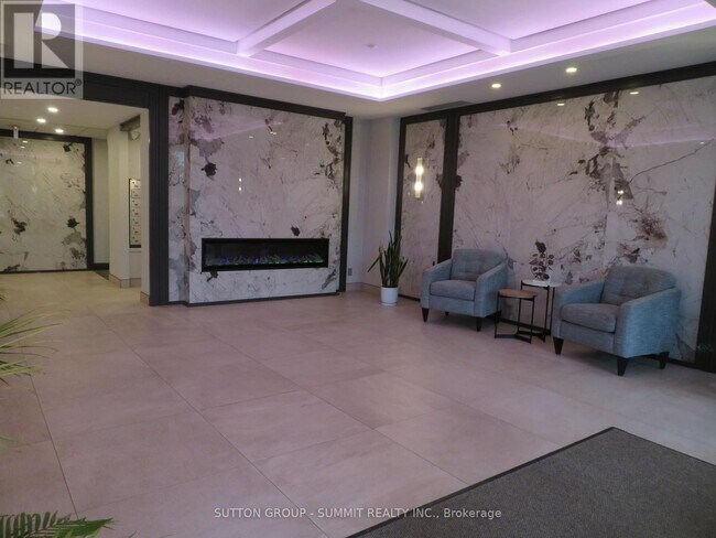 Photo du bâtiment - 2325 Central Park Dr